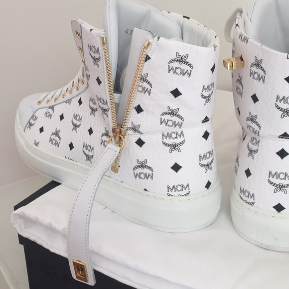 Mcm 🔥🔥 - Picture 7 of 8